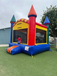 f22a1fe6 24ce 46f8 931f b25b79960eed 1727308879 13 x 13 Classic Bounce House